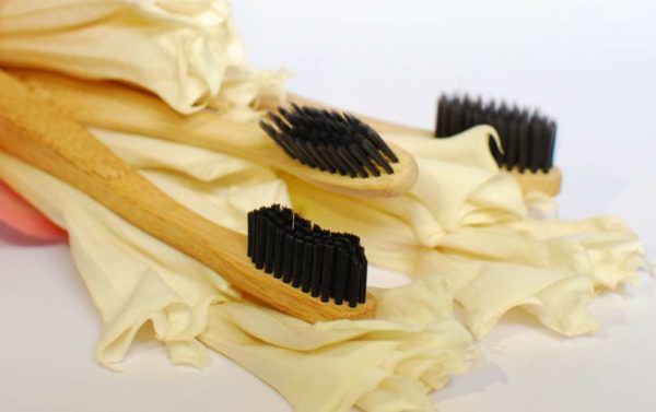 Bamboo Toothbrush : Charcoal